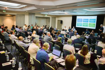 Independent Consulting vs Consulting Networks: What Experienced Professionals Should Know